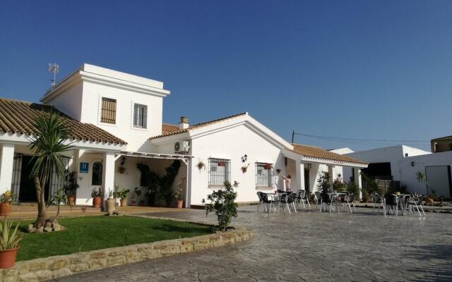 Отель Casa Fina Hotel Rural - Adults Only Испания, Кониль-де-ла-Фронтера - отзывы, цены и фото номеров - забронировать отель Casa Fina Hotel Rural - Adults Only онлайн вид на фасад