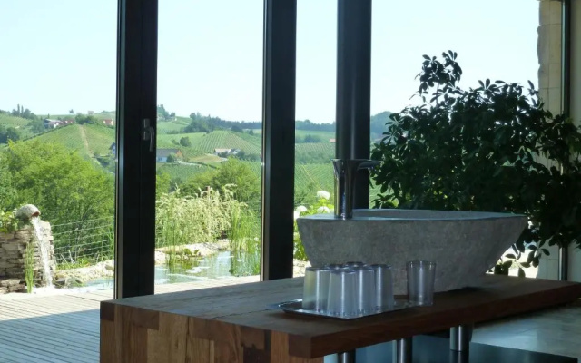 Weingut Essgut Schlafgut Sabathihof-Dillinger