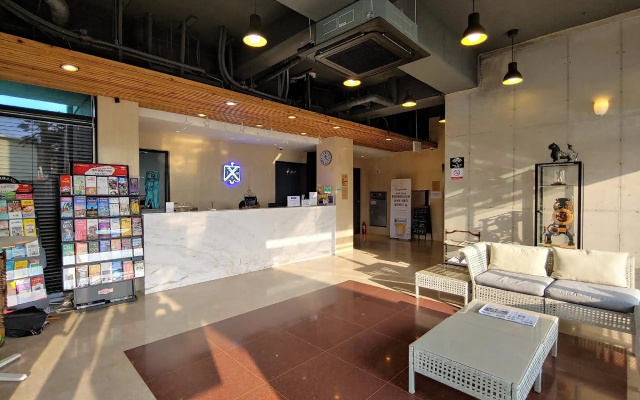 Cnb Hotel (Cozyandboutique)