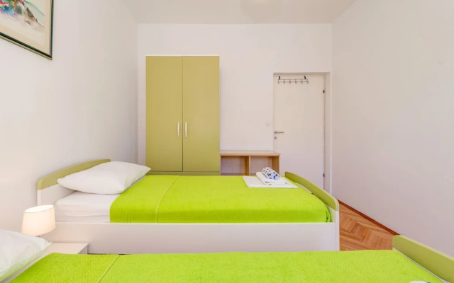 Apartments Maestral