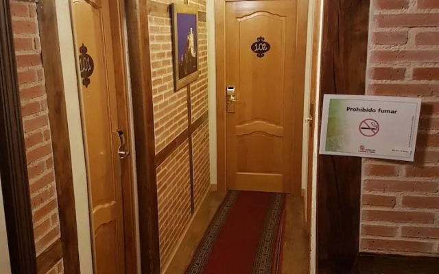 Hostal Segovia