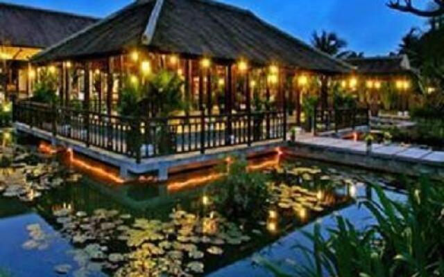 Отель VIlla Hoa Su вид на фасад