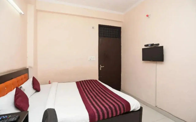 RN 32 by OYO Rooms