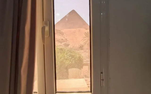 Crystal pyramid inn