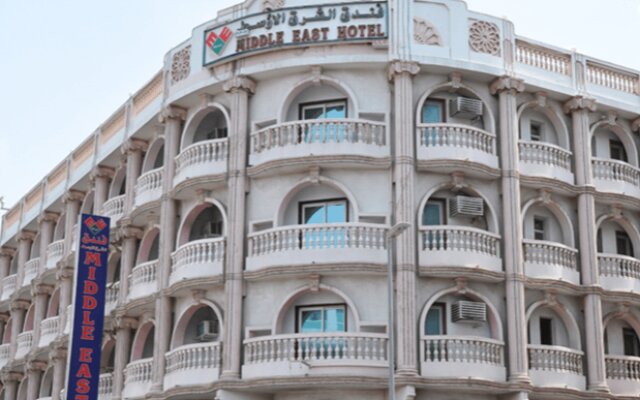 OYO 353 Middle East Hotel 1