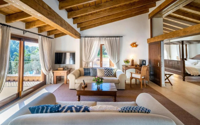 LJs Ratxo Eco Luxury Retreat