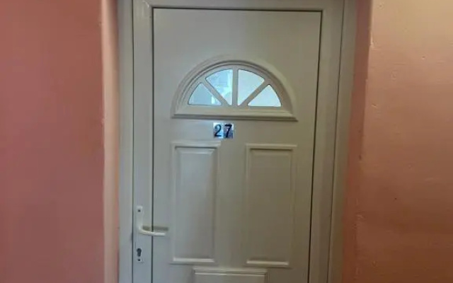 Lovely 1 bedroom flat with free parking and WiFi