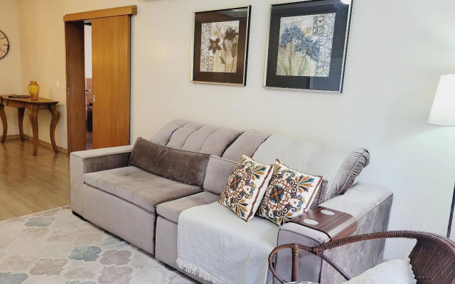 Casa de Pedra Apartamento 103 esmeralda - Próximo ao Super Carros