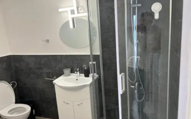 AZZA Aparthotel
