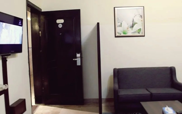 Platinum Express Hotel Suites