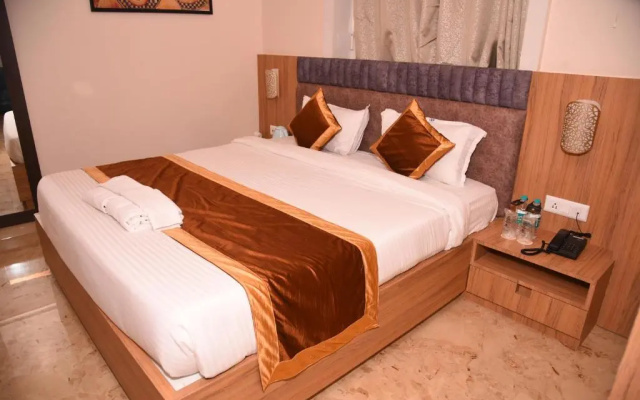 Hotel Ekta International