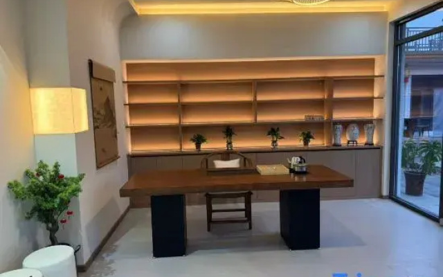 Xinzhou Benshuilange Wenquan Homestay (Qicun)