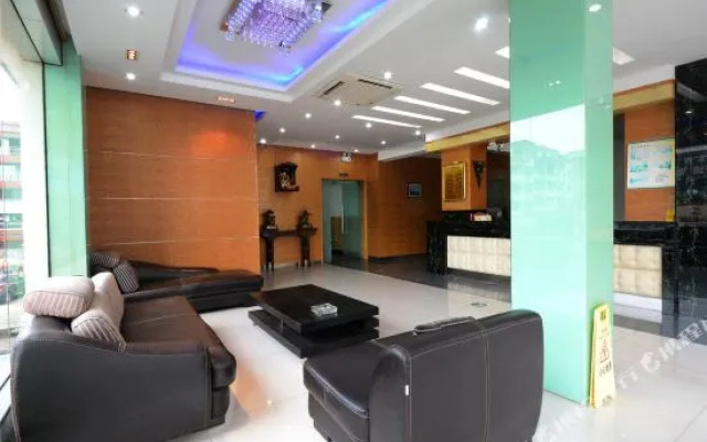 Junyue Business Hotel(嵊州君悦商务宾馆)