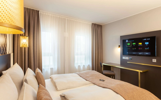 Holiday Inn - the niu, Mesh Stuttgart Messe by IHG