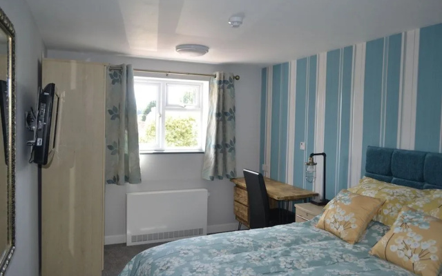 The Lawns Tea Room and B&B