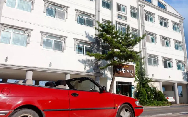 Goseong Top House