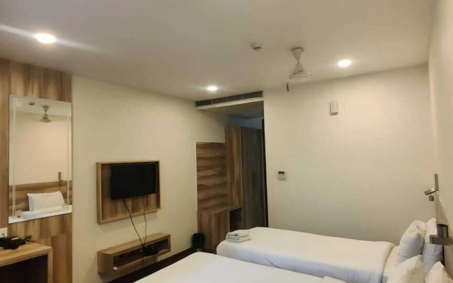 Hotel Rn Grand