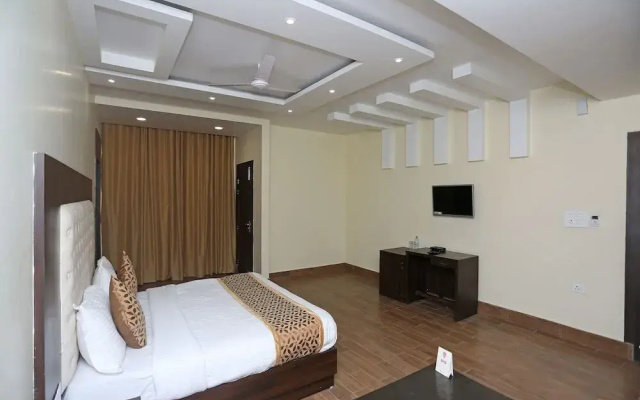 Nareshons Blue Club & Resort