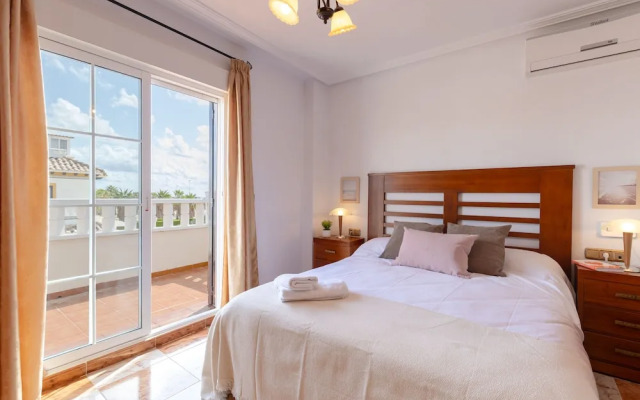 Honey Life Villa by Fidalsa