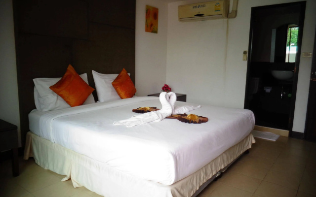 BGW Phuket - Hostel