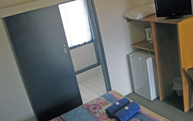 Billabong Hotel Motel