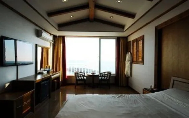 Blue Beach Hotel