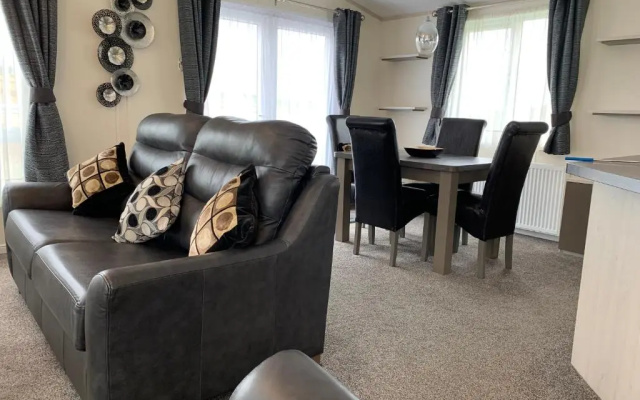 2 Bedroom Luxury Lodge, OG30, Shanklin, Isle of Wight