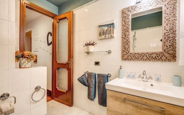 Spanish Steps Miracle Suite