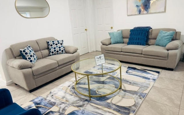 Modern Quiet Suite