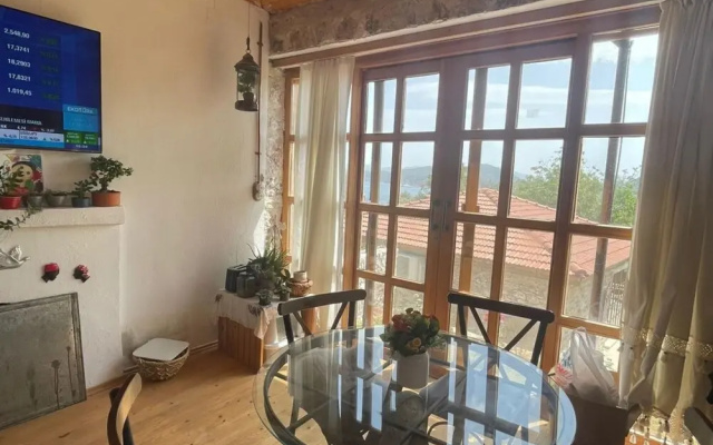 Stonehouse with Sea View and Garden in Bozburun