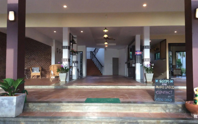 Raya Boutique Hotel