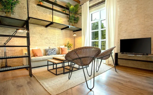Cozy Apartment in the Center Almirante Lobo I