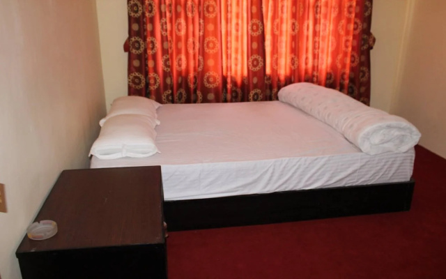 Pradhan House Homestay with Garden
