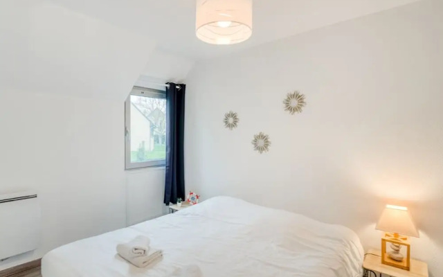 Apartment in Port-en-bessin Near Seashore