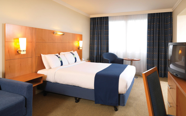 Holiday Inn London - Heathrow M4,jct.4 by IHG