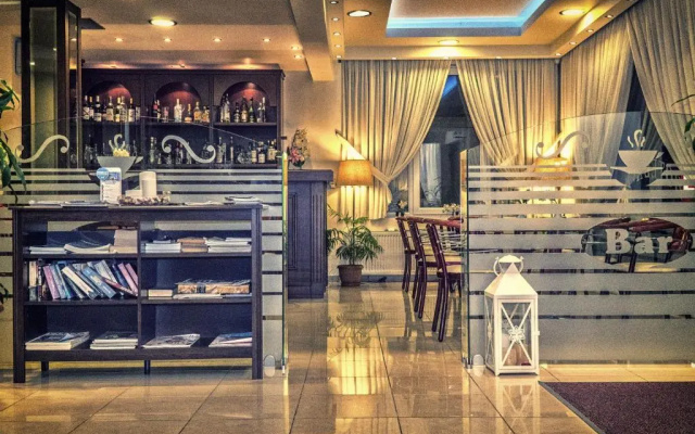 Avra Hotel