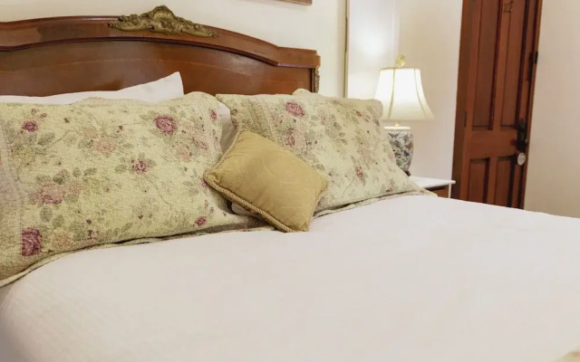 Weaverville Hotel
