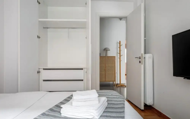 Selesta - 2 Bedroom Apartment in Athens