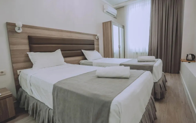 Standard Twin room (twin beds) · Royal Medis Hotel — photo 2