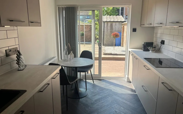 St Andrews Luxury 2-bed House, Sleeps 4