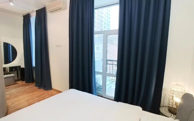 One bedroom. Luxe. 29 Khreshchatyk str. Besarabka