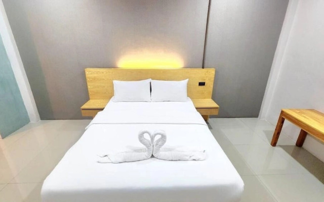 Jonah Hotel
