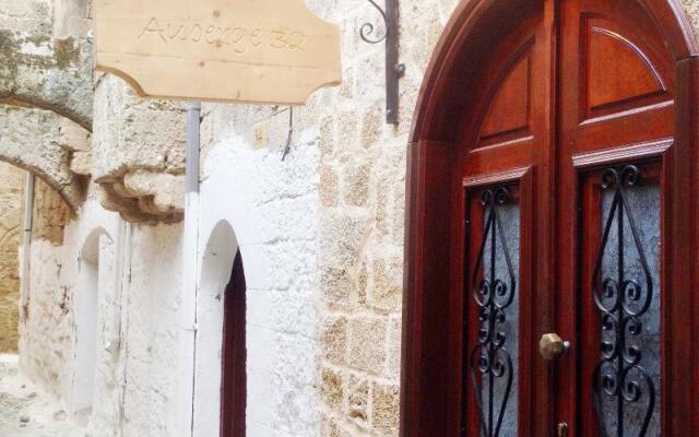 Отель Auberge 32 вид на фасад