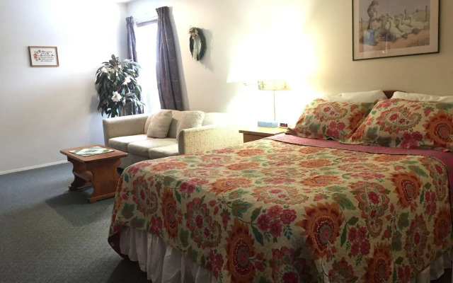 Chase Country Inn Motel