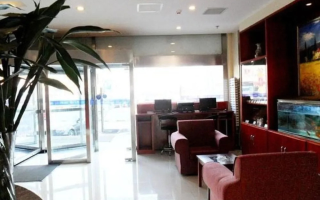 HanTing Hotel (Weifang Fengzheng Square Taihua City)(汉庭酒店（潍坊风筝广场泰华城店）)