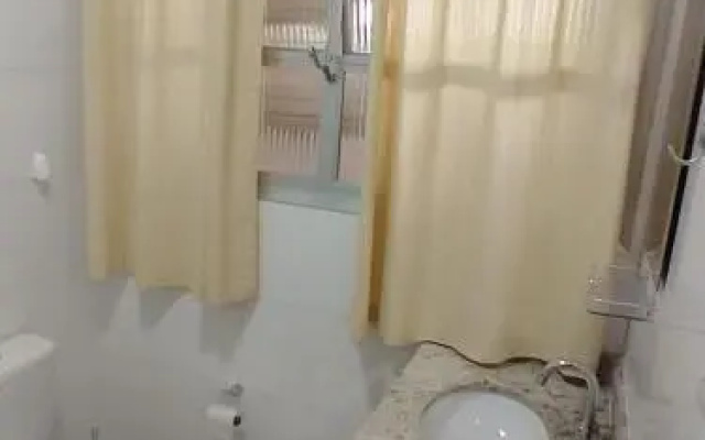 Apto 1 dorm. Guarujá - Pitangueiras - perto da praia
