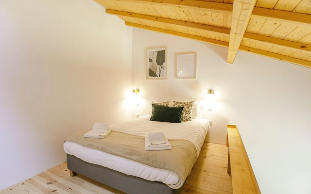Vila Burgães by LovelyStay