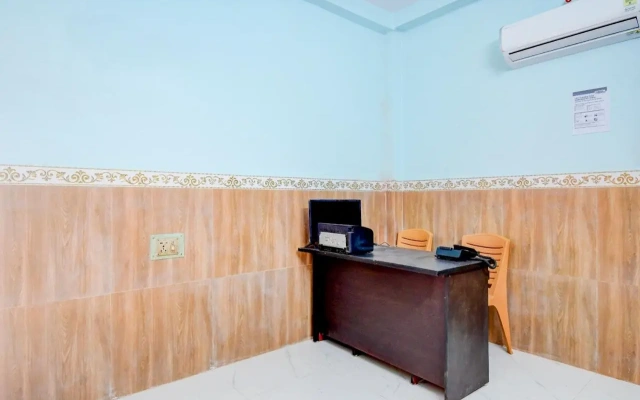 OYO 87565 Eco Plaza Inn