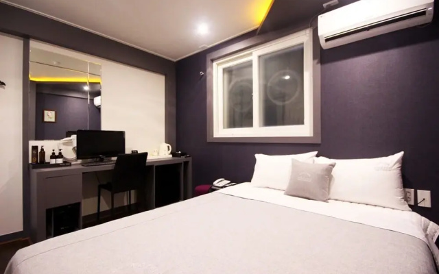 Busan Sajik Page