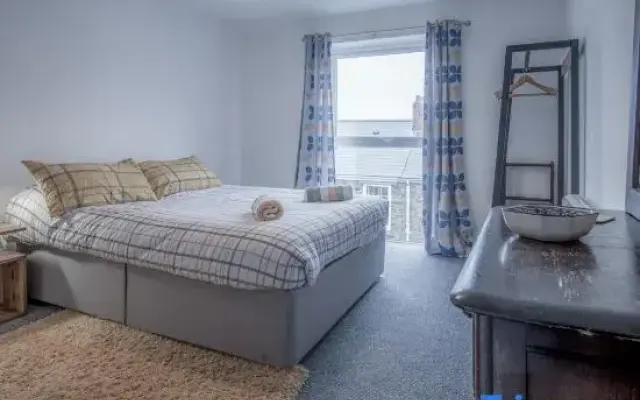 Pharmacy Court - 2 Bedroom Apartment